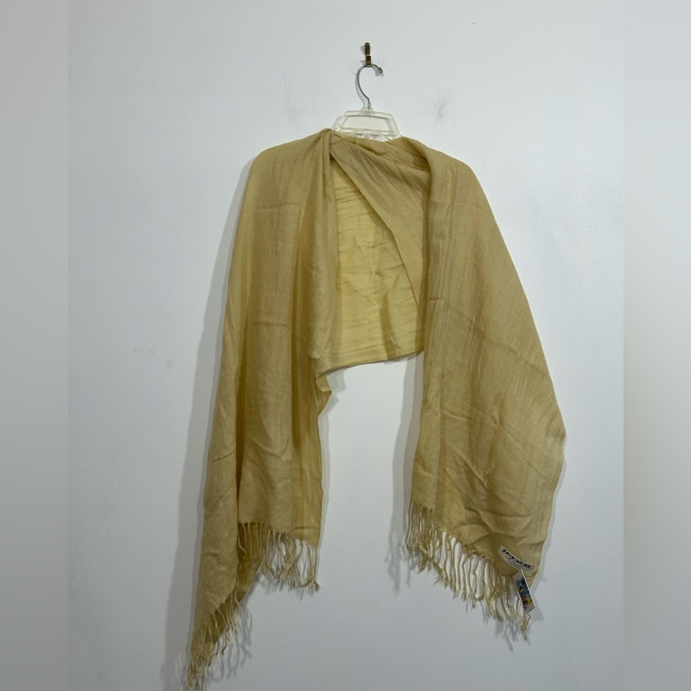 NWT Pashmina Cashmere Cream Scarf